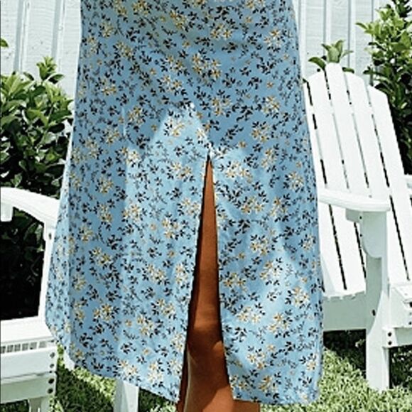 ✨Floral V Neck Split High Cut Midi Cami Dress✨ - Picture 4 of 5